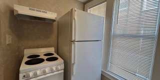 College St 2619 Gallery 8