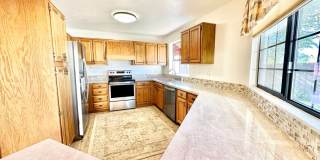 Sweet Single-Story, Completely Detached, Home in the Picturesque Fallbrook Village HOA Community! Gallery 13