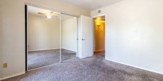Great 2 bed/2 bath Condo Gallery 16