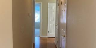 Single Story Beautiful Bay View Home Gallery 5