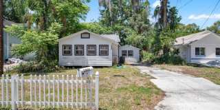 Cute Historic Bungalow Gallery 1