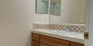 BEAUTIFUL SINGLE STORY 3+BD, 2.5 BA, & 3 CAR GARAGE! Gallery 13