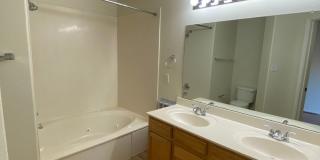 3 bed 2.5 bath 3 bed 2.5 bath Gallery 27