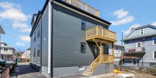 Tufts 5 bed 5.5 bath duplex - JUNE 1st Gallery 3