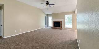 4-Bedroom Home with Spacious Backyard in Stratford Estates Gallery 4