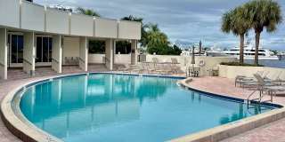 132 Lakeshore Drive Gallery 25