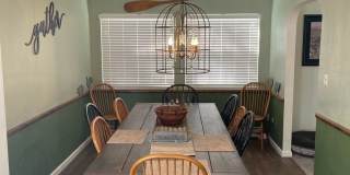 Quiet 4Bd 2Ba home avail. for a 3-5 month Seasonal Lease! Avail. Call and inquire today! Gallery 10