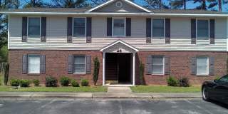 2 Bedroom, 1 bath apartment - Downstairs Unit Gallery 1