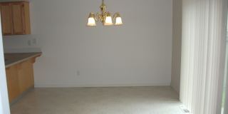Large Beautiful 4 Bedroom Home w/ Loft & Upstairs Laundry Room! Gallery 5