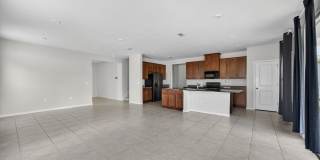 Panther Creek Family Home Gallery 11