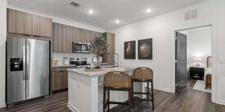 Terrassa Gallery 106