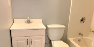 SCAD-Friendly 3BR Home – Walk to Bus Stop | Roommates Welcome! Gallery 9