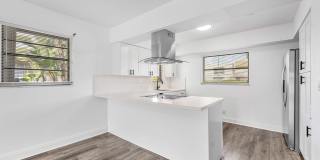 500 NE 48th Street Gallery 8