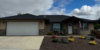 Newer Sutherlin 3 Bedroom 2 bath home Gallery 1