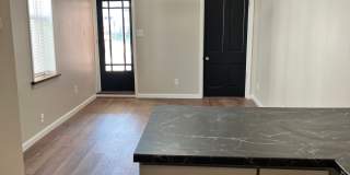 223 S Scioto St Gallery 4