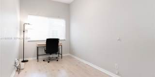 835 NE 17th Way Gallery 13