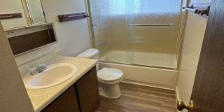Bright 3 Bedroom 1 Bath in NW Corvallis ~ Small Dogs Welcome! Gallery 12