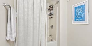 Beautiful apartment less than 1 mile from Brightleaf Square! Utilities Included! Gallery 16