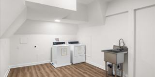 380 BROADVIEW Avenue Gallery 14