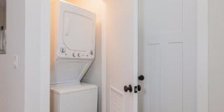 2209 West Eastwood Gallery 3