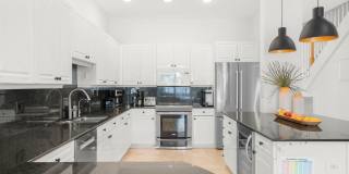 2739 NE 15th Street Gallery 15