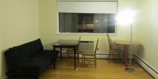 2-bedroom w/H&HW * One Block to BU Gallery 4