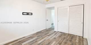 2401 NW 52nd St Gallery 6