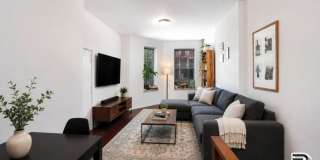 439 Jefferson Ave Gallery 2