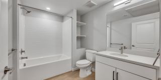 Downtown Ontario Luxury Apartments Gallery 9