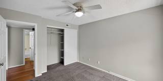 Charming 2BR Condo in Denver - Available NOW! Gallery 16