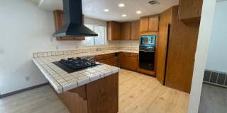 Golf Course- On The Mesa 3 Bedrooms, 2 Bathrooms, New Paint, Gallery 15