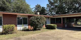 2004 North Riverview Circle Gallery 1