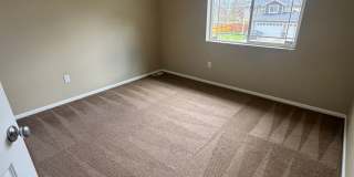 Modern Comfort Meets Convenience – A/C, New Appliances & Spacious Living Near JBLM Gallery 15