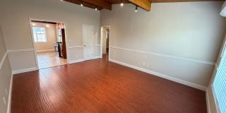 116-120 Violet Gallery 3