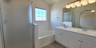 Gorgeous 4 Bed 4 bath Home In Wagon Trails!! Gallery 13