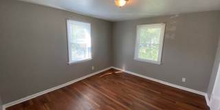 136 North Everett Avenue Gallery 16