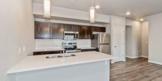 Big Ben Townhomes - 2 Bedroom/1.5 Bathroom Gallery 1