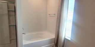 106 Horseshoe Boulevard Gallery 16