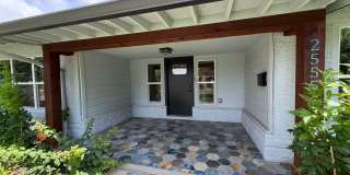 3 Bedroom, 2 Bath Home Close to Woodlawn Park Gallery 3