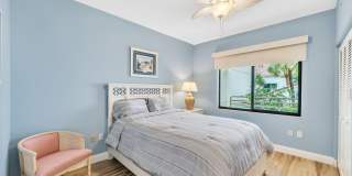 827 Oak Harbour Drive Gallery 43