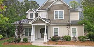 Custom 4 BD/2.5 BA Home with Community Pool, Water Access and Day Dock! Gallery 1