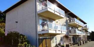 2 Bed, 1 Bath- Bay view apartment near Fairhaven and Boulevard Park 2 Bed, 1 Bath- Bay view apartment near Fairhaven and Boulevard Park Gallery 1