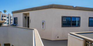 RARE Offering 2BD/2BA Furnished Condo of secured building in highly sought after Boutique Bella Capri building. Gallery 32