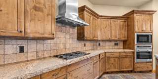 Beautiful Home in an Exclusive Gated Community Gallery 8