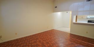 3 Bed / 2 Bath END Unit Townhome in Popular Westridge! Gallery 3
