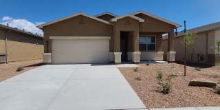 3 bed 2 bath home in Huning Ranch! Gallery 12