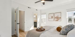 5015 Grayton Alley Gallery 53