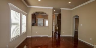 Available Now: 4 bedroom house Gallery 6