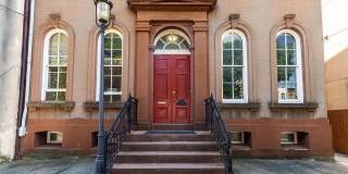 318 Bainbridge St Gallery 1
