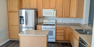 Updated condo in Ballenger Creek available in June! Gallery 9